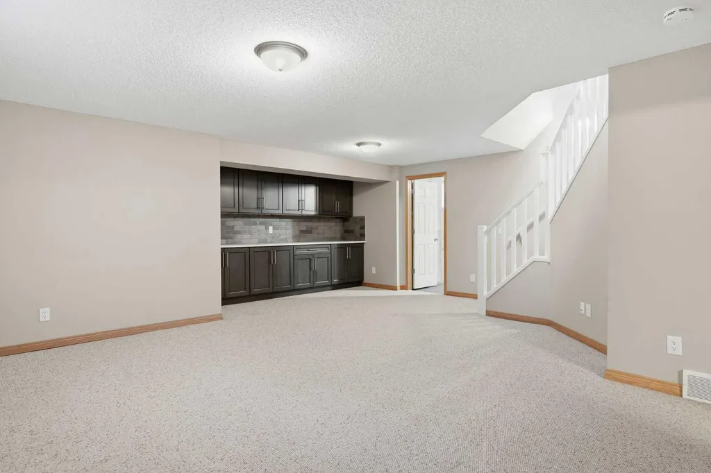 209 Oakmere Close Chestermere AB T1X1L1