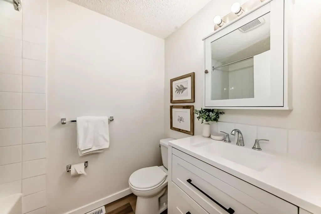 1155 Falconridge Drive NE Calgary AB T3J1E1