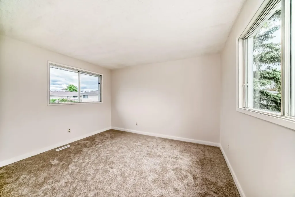 1155 Falconridge Drive NE Calgary AB T3J1E1