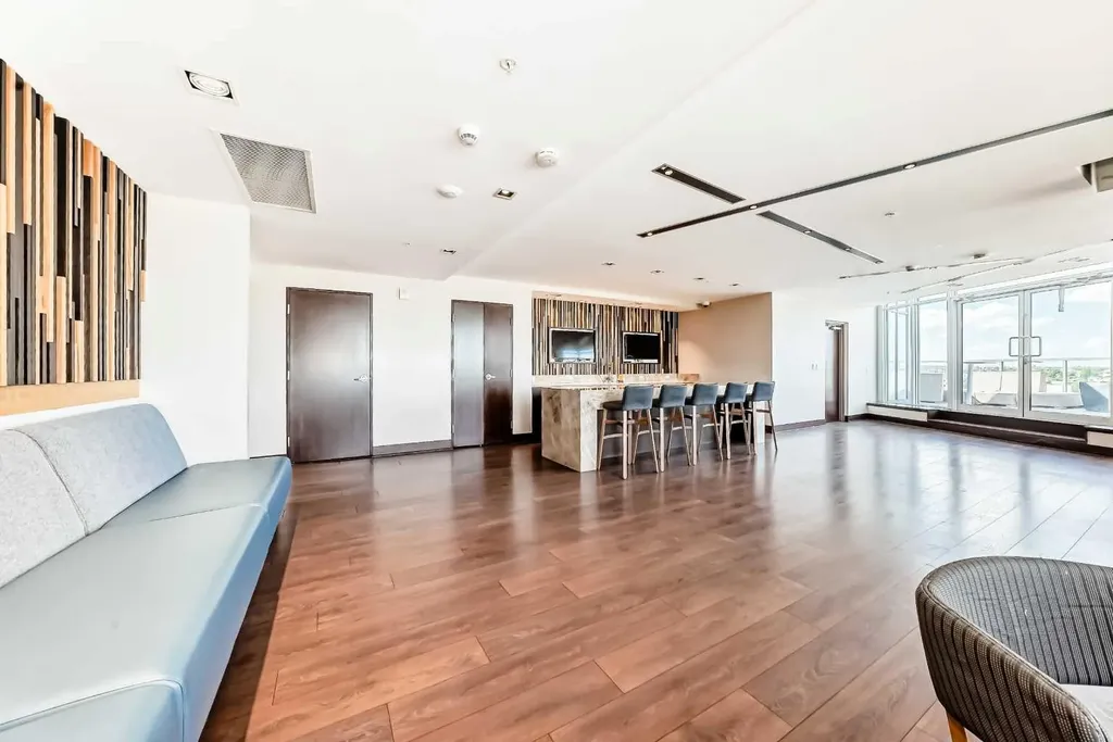 550 Riverfront Avenue SE Calgary AB T2G 1E5