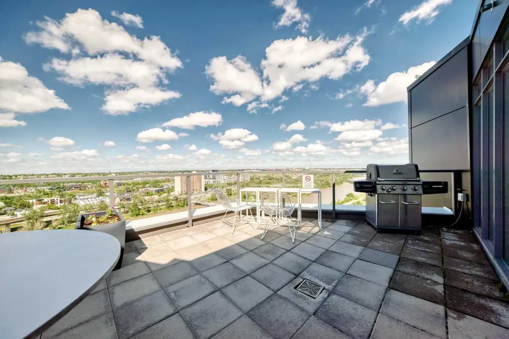 550 Riverfront Avenue SE Calgary AB T2G 1E5