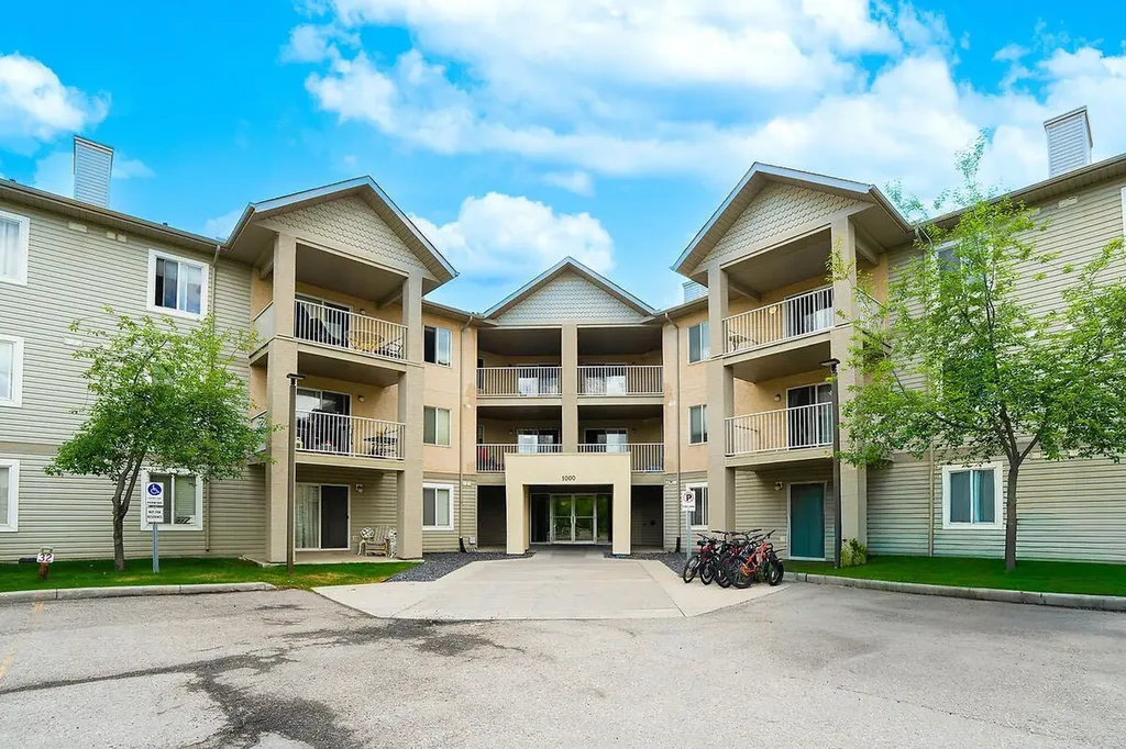 1000 Citadel Meadow Point NW Calgary AB T3G 5N5