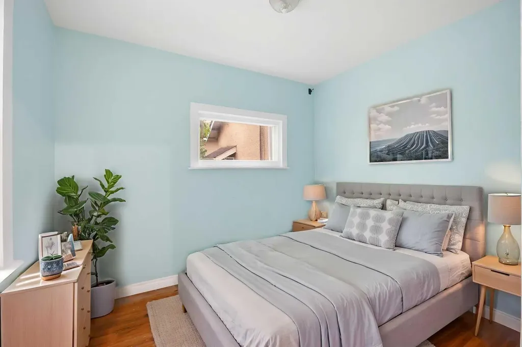 919 20 Avenue NW Calgary AB T2M 1E6