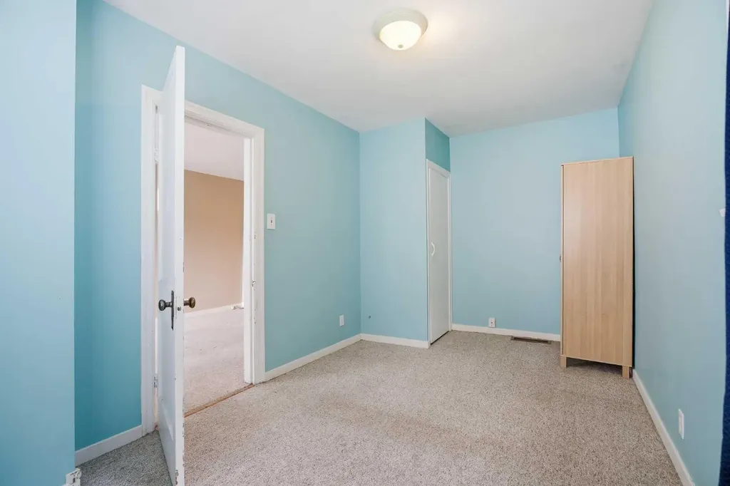 919 20 Avenue NW Calgary AB T2M 1E6