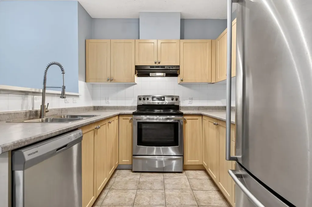 333 Taravista Drive NE Calgary AB T3L 0H3
