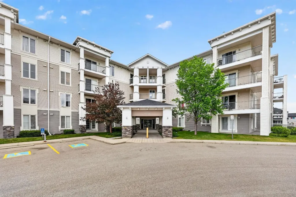 333 Taravista Drive NE Calgary AB T3L 0H3
