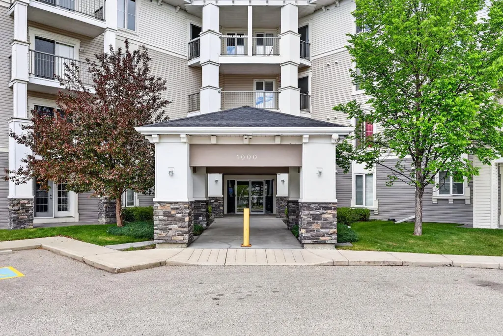 333 Taravista Drive NE Calgary AB T3L 0H3