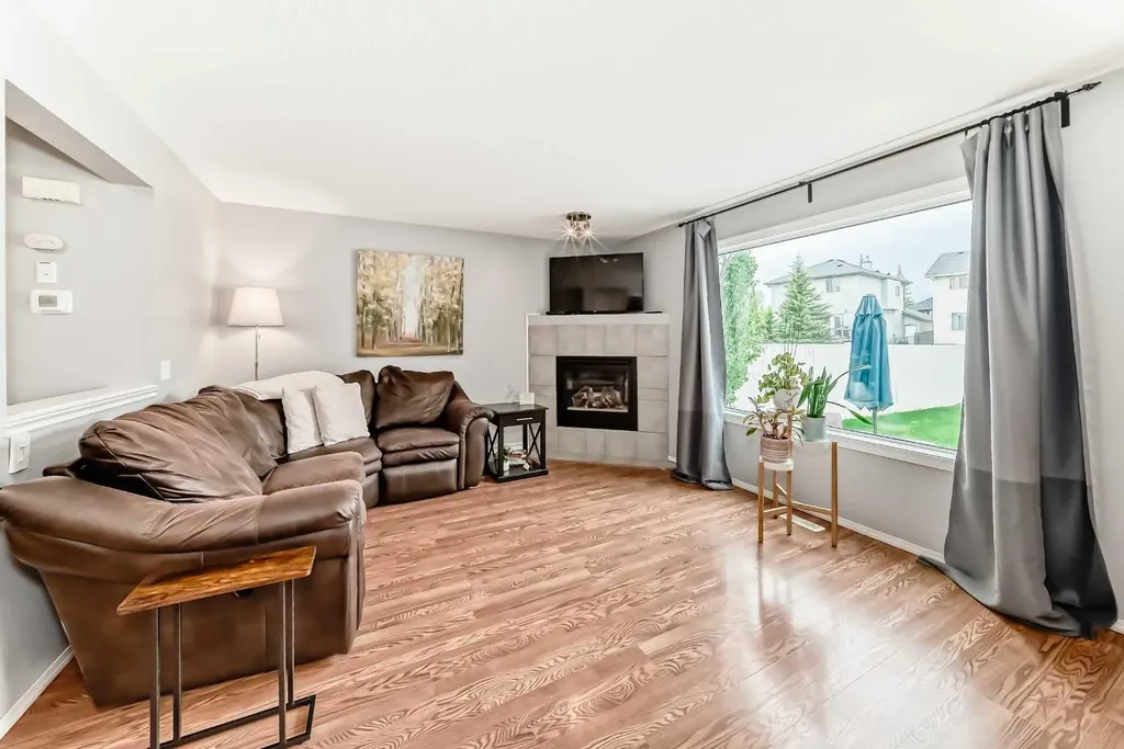 15 Citadel Meadow Crescent NW Calgary AB T3G 4Z1