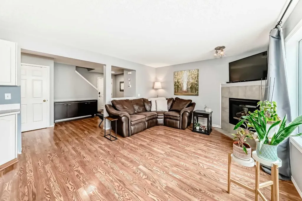 15 Citadel Meadow Crescent NW Calgary AB T3G 4Z1