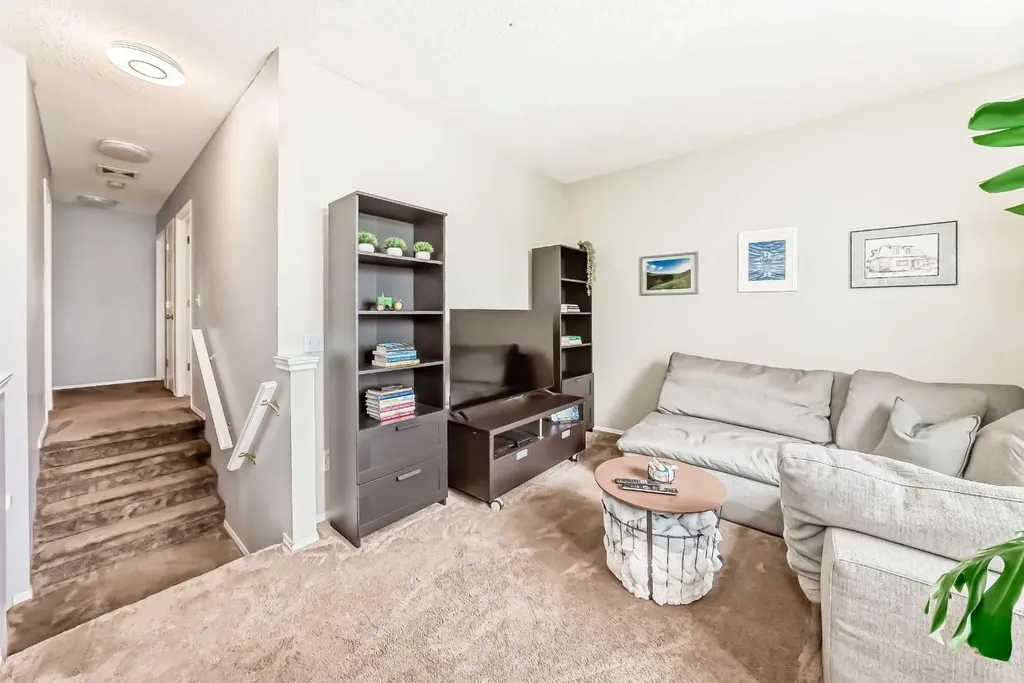 15 Citadel Meadow Crescent NW Calgary AB T3G 4Z1