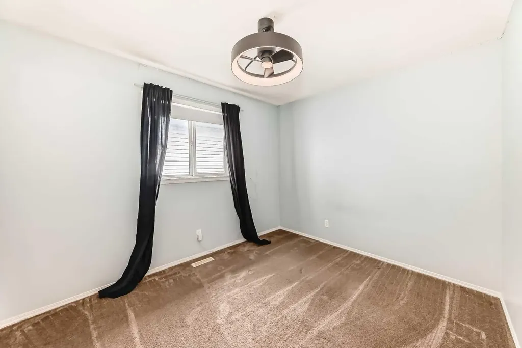 15 Citadel Meadow Crescent NW Calgary AB T3G 4Z1