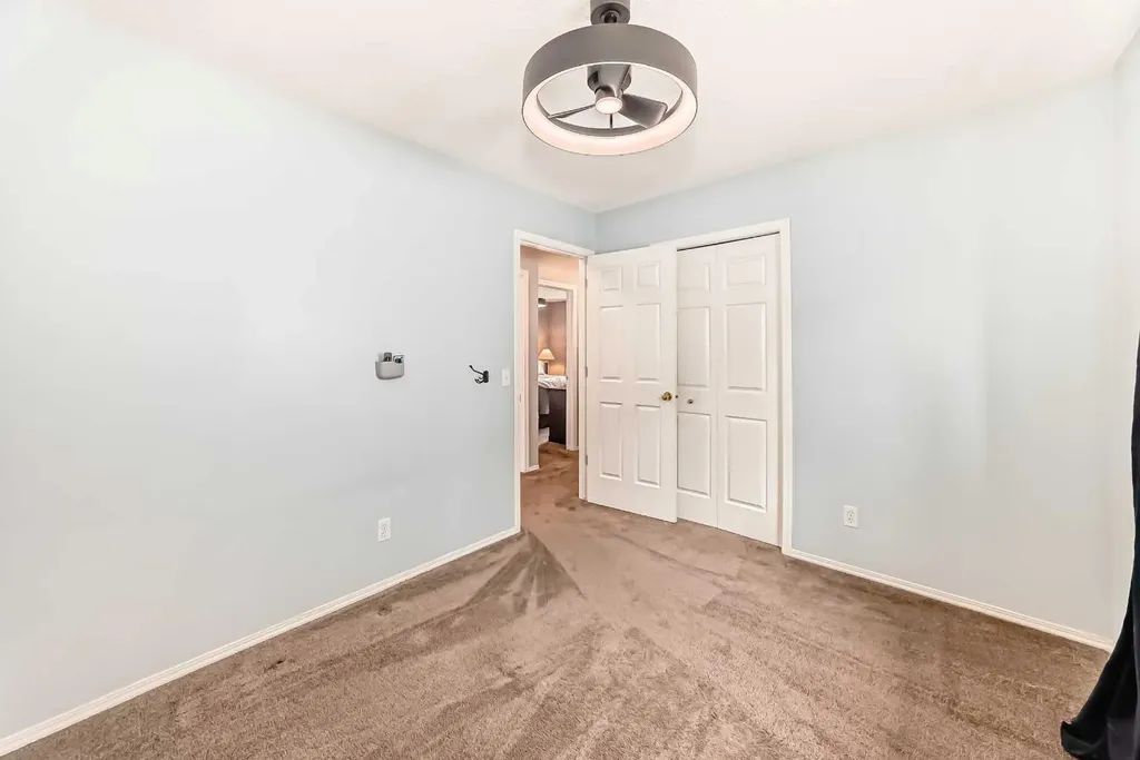 15 Citadel Meadow Crescent NW Calgary AB T3G 4Z1