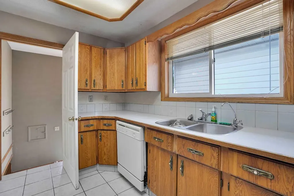 4732 Marbury Place NE Calgary AB T2A 2W2