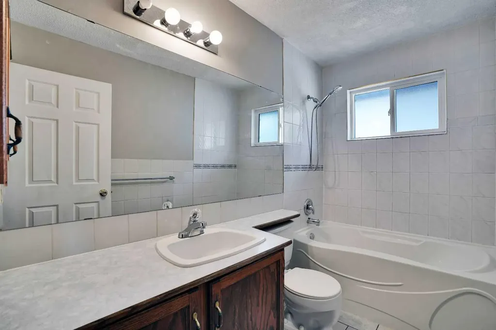 4732 Marbury Place NE Calgary AB T2A 2W2
