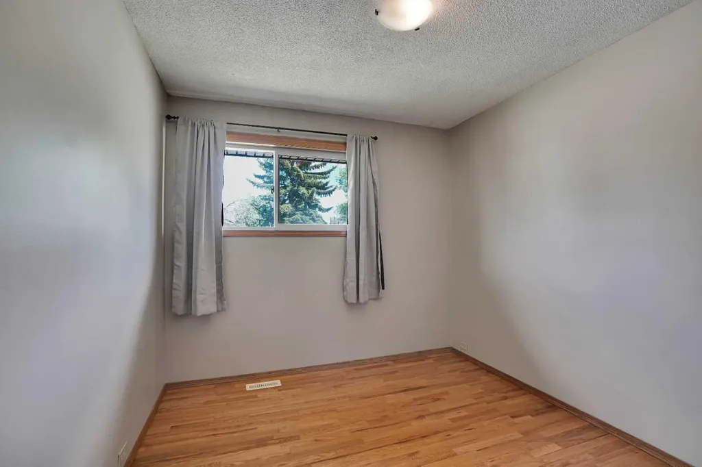4732 Marbury Place NE Calgary AB T2A 2W2