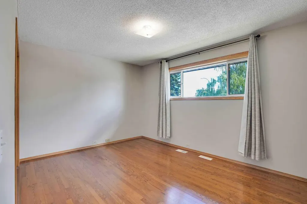 4732 Marbury Place NE Calgary AB T2A 2W2