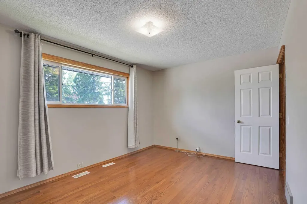 4732 Marbury Place NE Calgary AB T2A 2W2