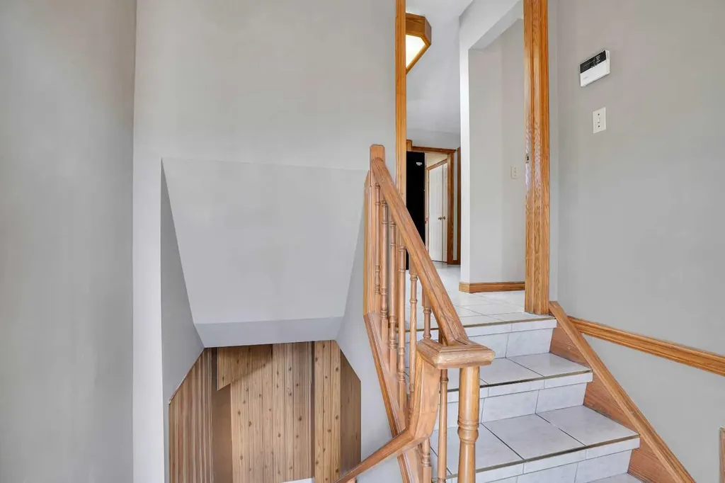 4732 Marbury Place NE Calgary AB T2A 2W2