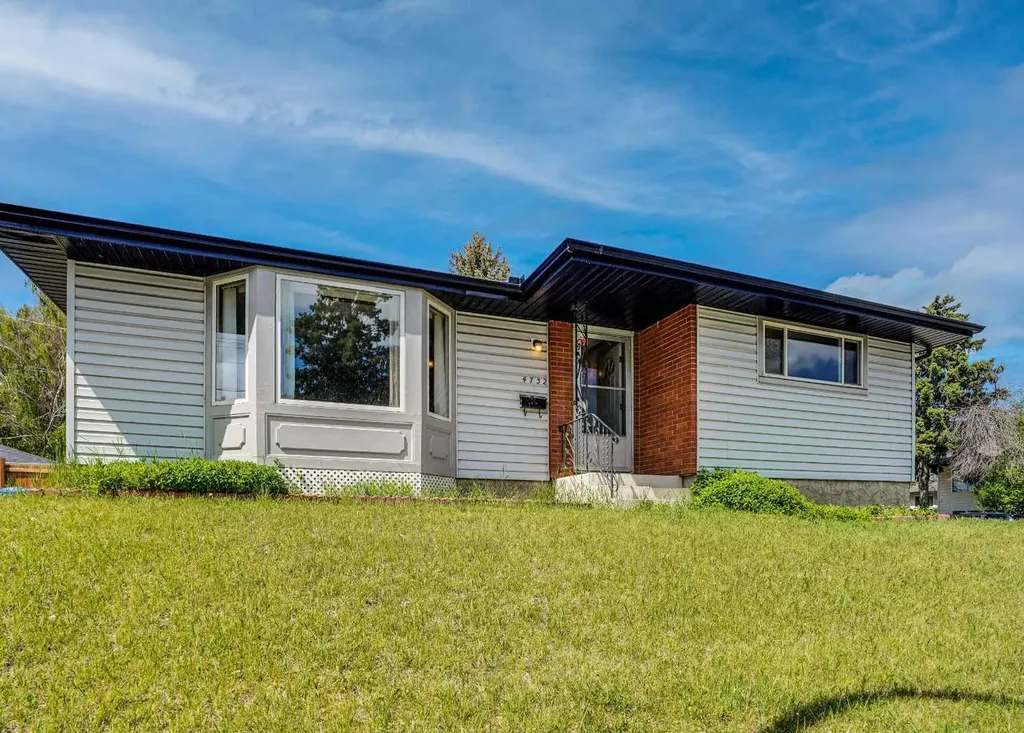 4732 Marbury Place NE Calgary AB T2A 2W2