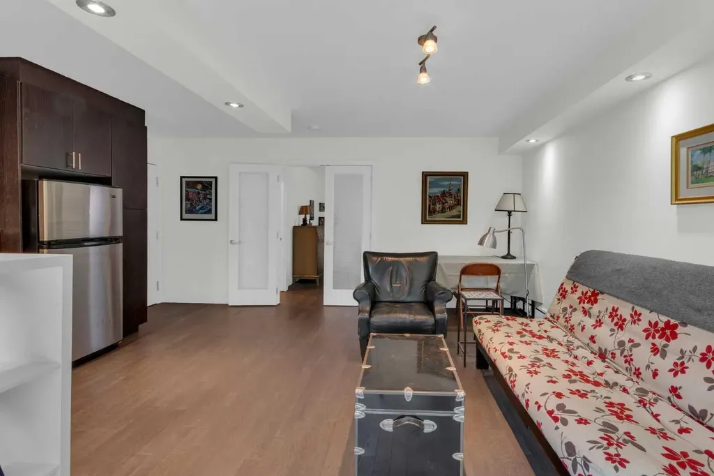 1736 13 Avenue SW Calgary AB T3C0T9