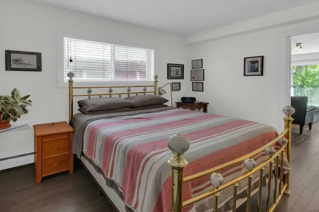 1736 13 Avenue SW Calgary AB T3C0T9
