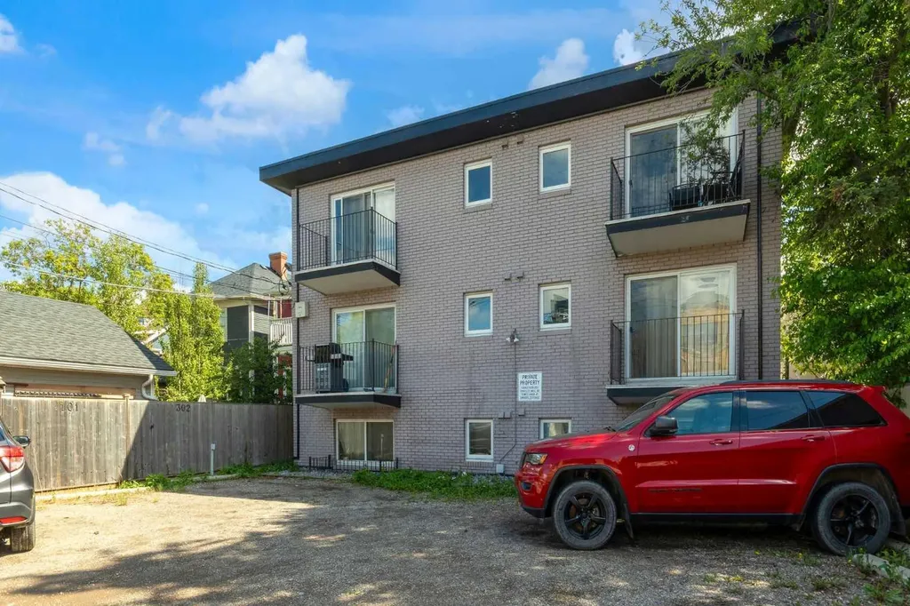 1736 13 Avenue SW Calgary AB T3C0T9