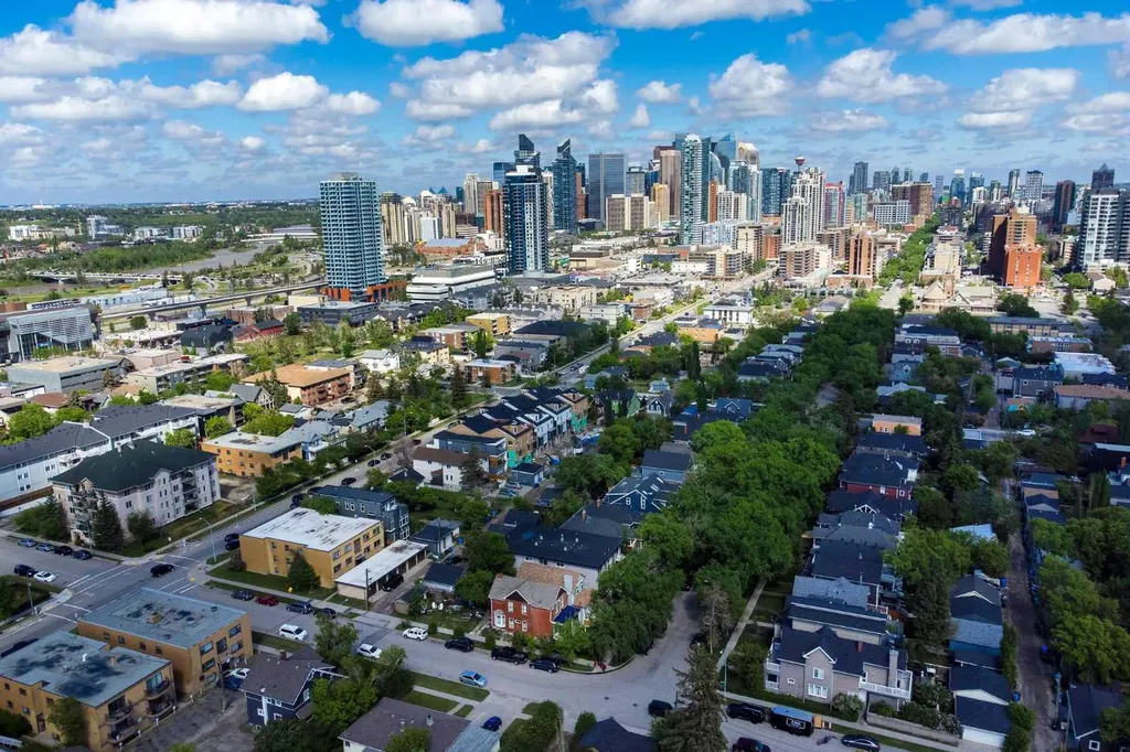 1736 13 Avenue SW Calgary AB T3C0T9