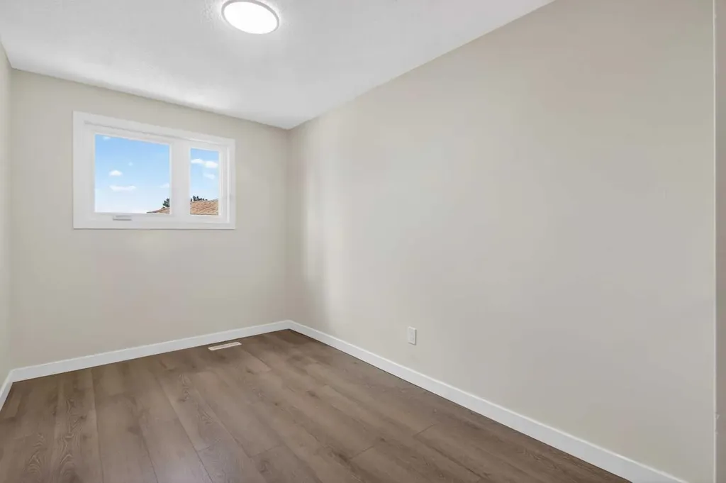 203 Lynnview Road SE Calgary AB T2C 2C6