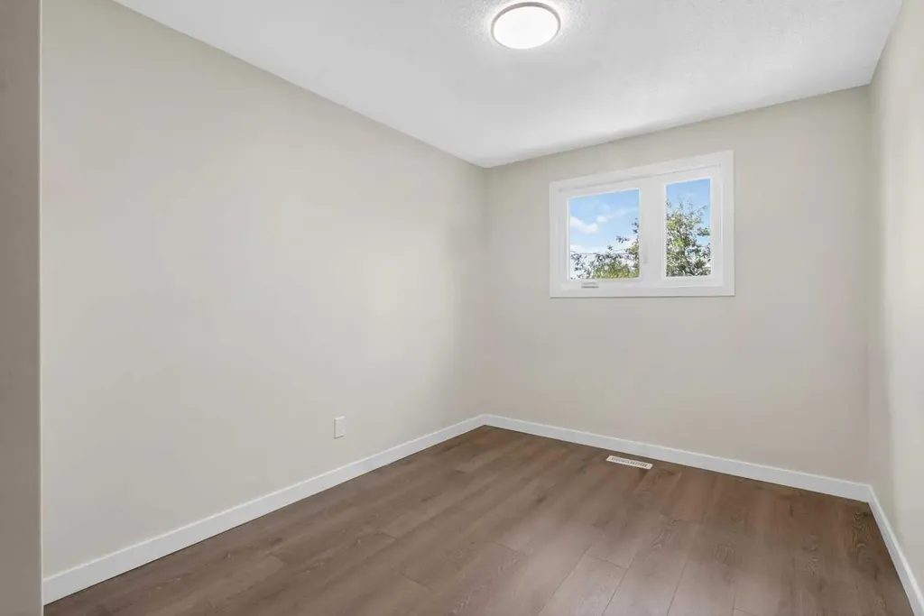 203 Lynnview Road SE Calgary AB T2C 2C6