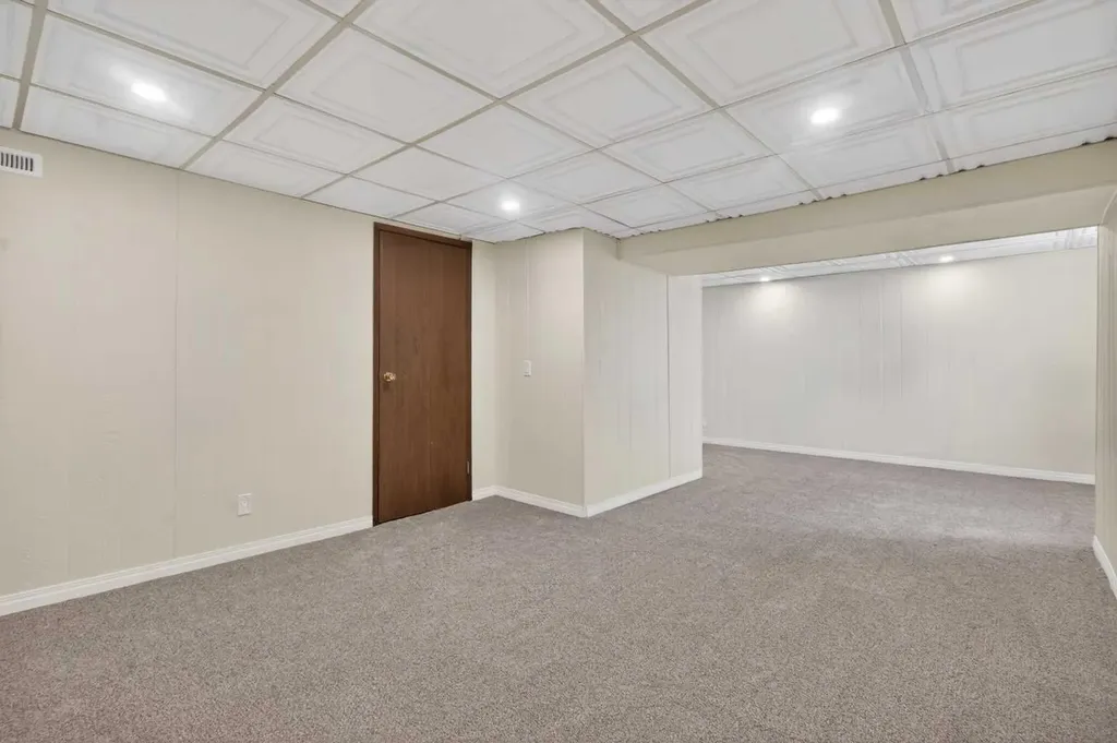 203 Lynnview Road SE Calgary AB T2C 2C6