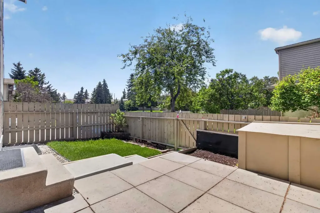 203 Lynnview Road SE Calgary AB T2C 2C6