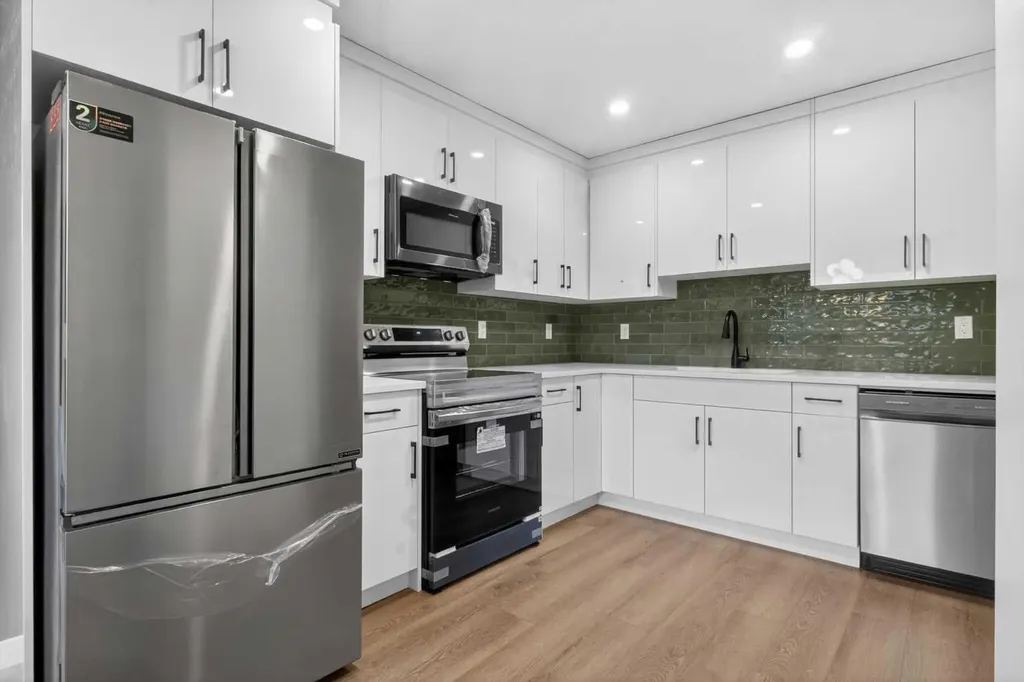 203 Lynnview Road SE Calgary AB T2C 2C6