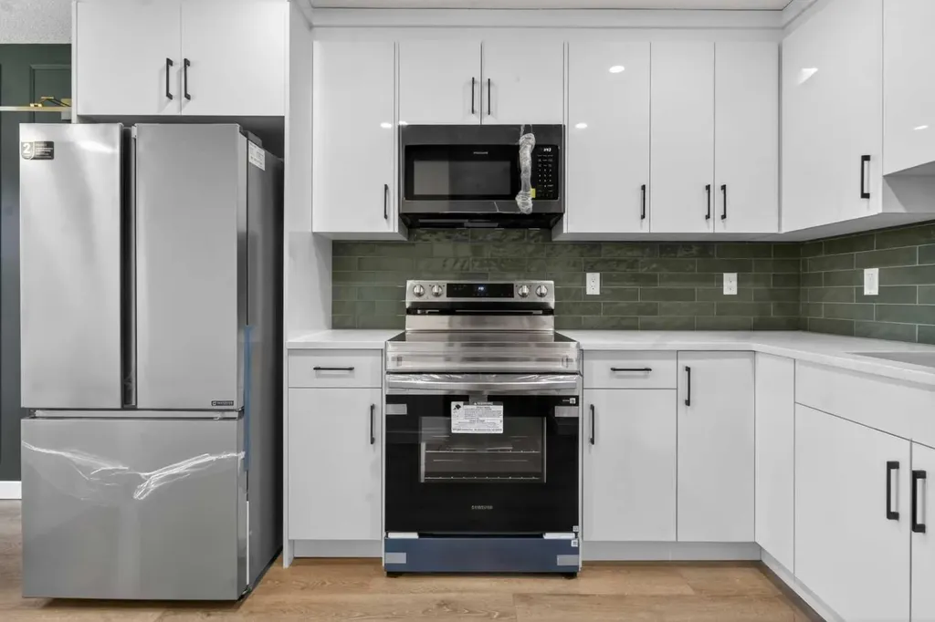203 Lynnview Road SE Calgary AB T2C 2C6