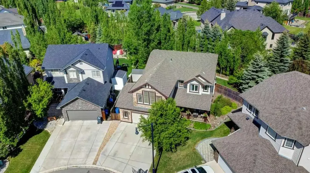 8 Crystal Green Grove Okotoks AB T1S 0C8