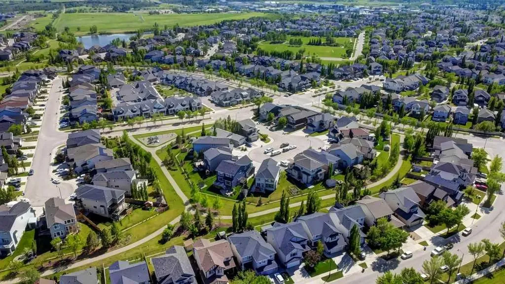8 Crystal Green Grove Okotoks AB T1S 0C8