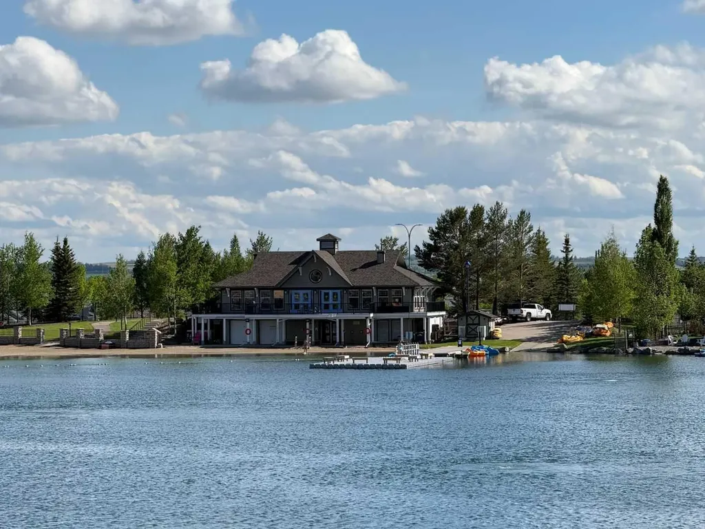 8 Crystal Green Grove Okotoks AB T1S 0C8