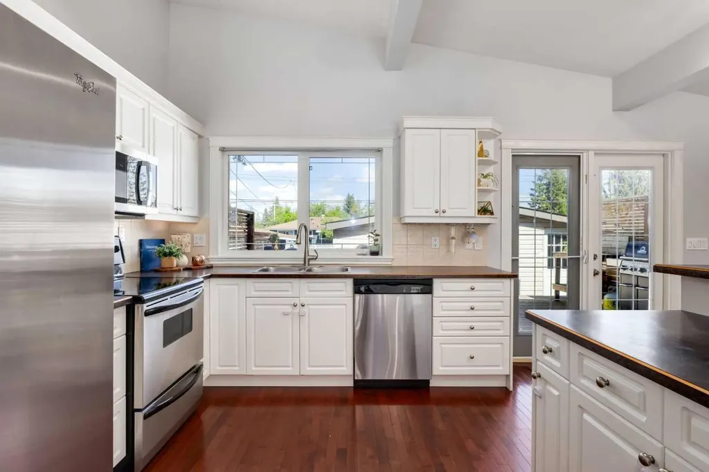 9716 Fairmount Drive SE Calgary AB T2J 0S1