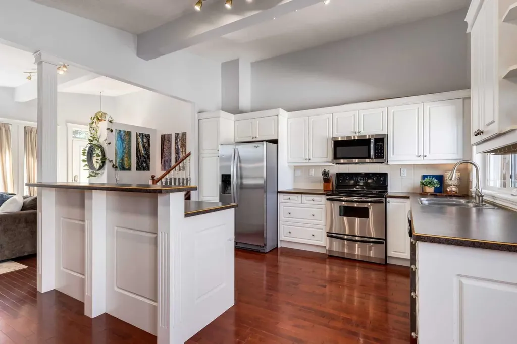 9716 Fairmount Drive SE Calgary AB T2J 0S1