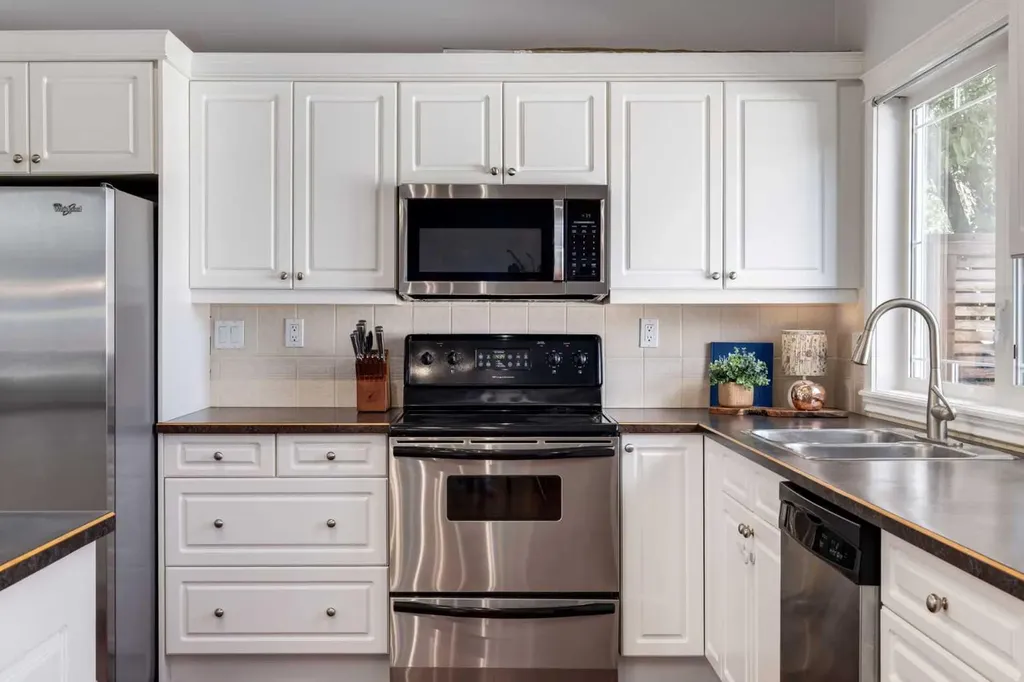 9716 Fairmount Drive SE Calgary AB T2J 0S1