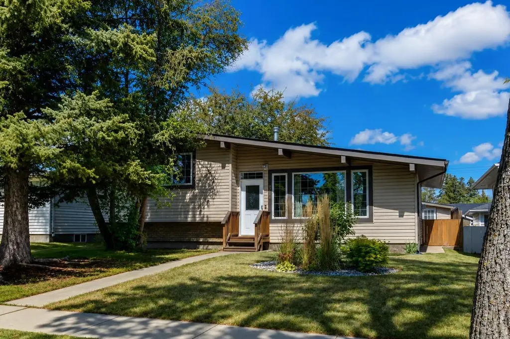 9716 Fairmount Drive SE Calgary AB T2J 0S1