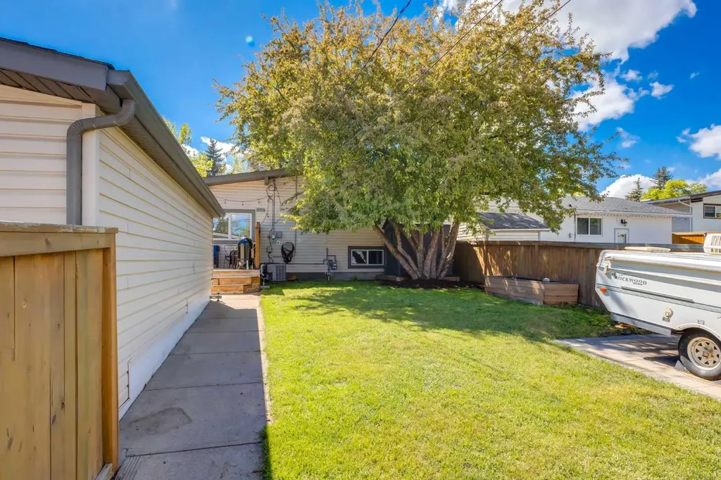 9716 Fairmount Drive SE Calgary AB T2J 0S1