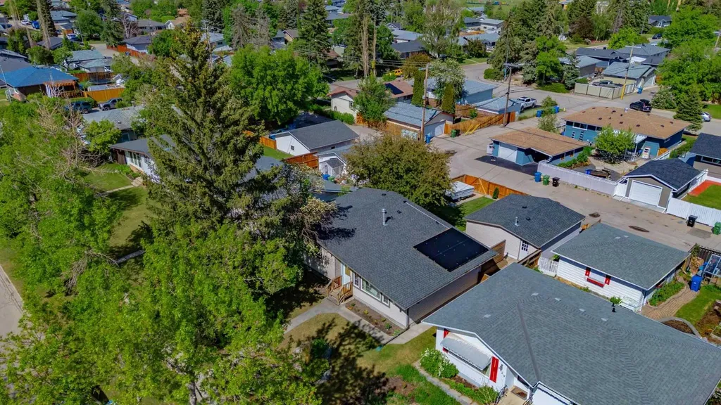 9716 Fairmount Drive SE Calgary AB T2J 0S1