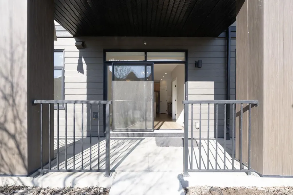 200 Seton Circle Calgary AB T3M 3N8