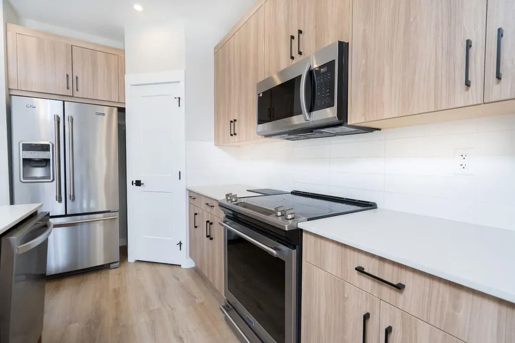 200 Seton Circle Calgary AB T3M 3N8