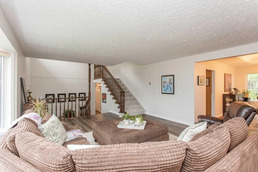 4809 59 Street Lacombe AB T4L 1M5