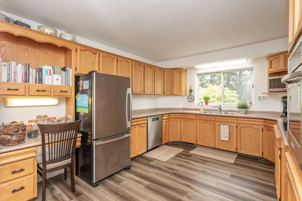 4809 59 Street Lacombe AB T4L 1M5