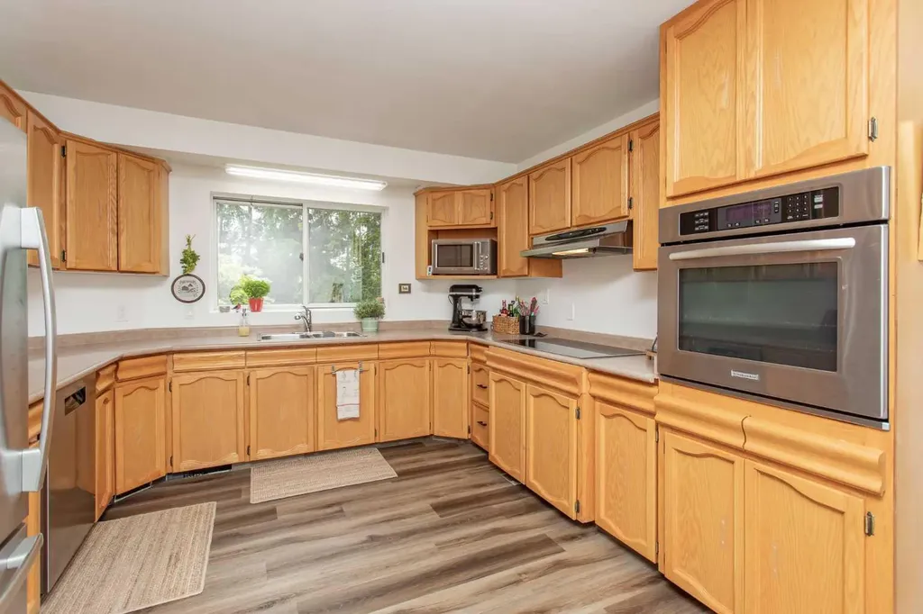 4809 59 Street Lacombe AB T4L 1M5