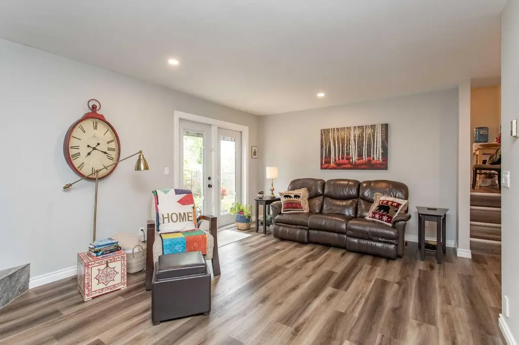 4809 59 Street Lacombe AB T4L 1M5