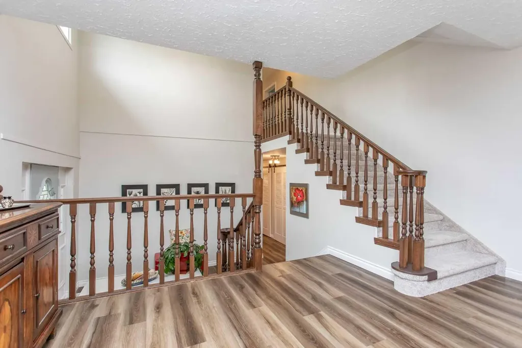 4809 59 Street Lacombe AB T4L 1M5