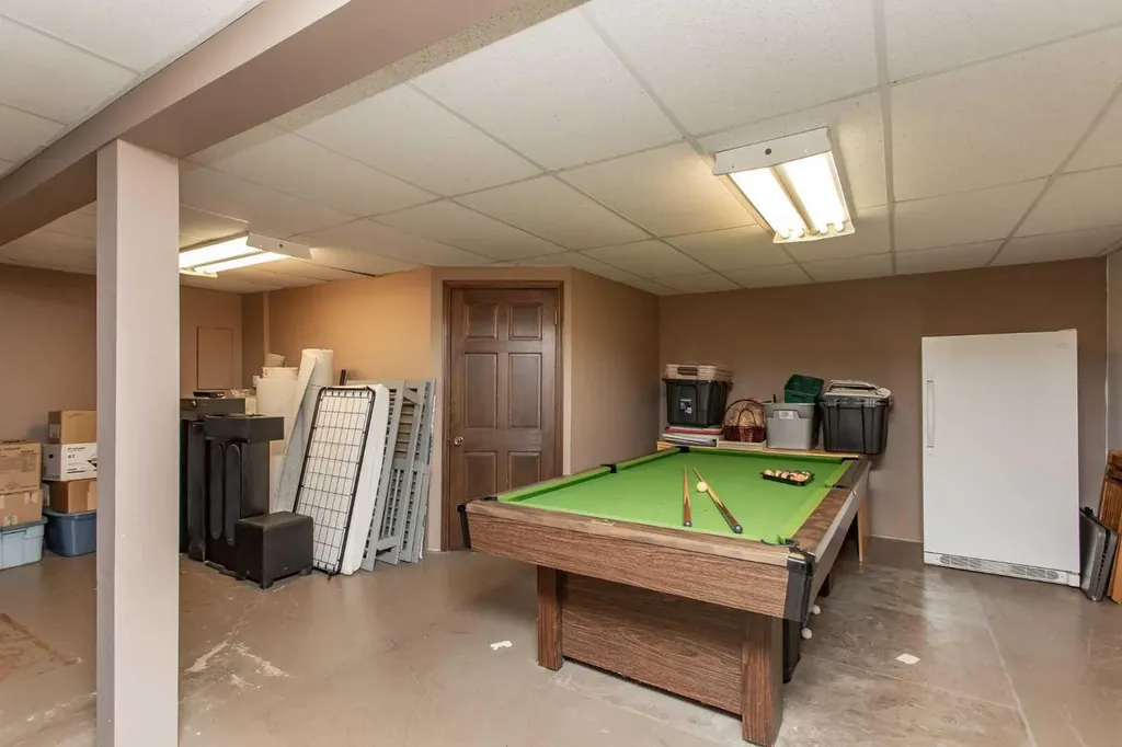 4809 59 Street Lacombe AB T4L 1M5
